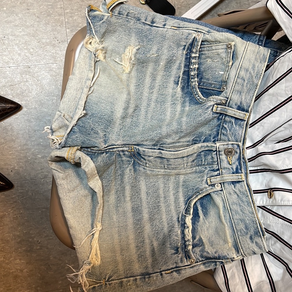 New without tags Maje
raw-cut denim shorts size 36 - Picture 8 of 15